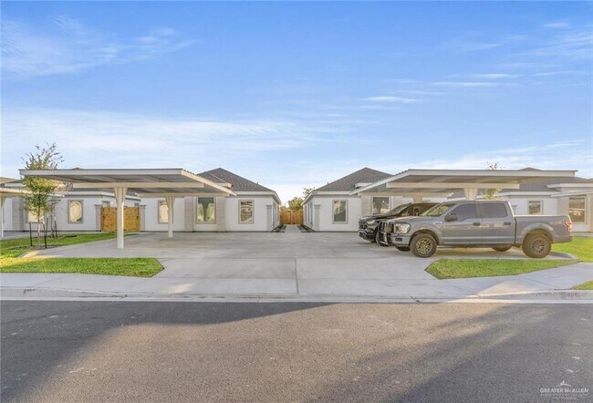 property at 9 W Sucre Dr