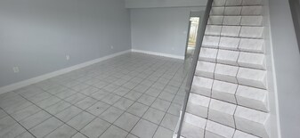 470 NE 18th Ave in Homestead, FL - Building Photo