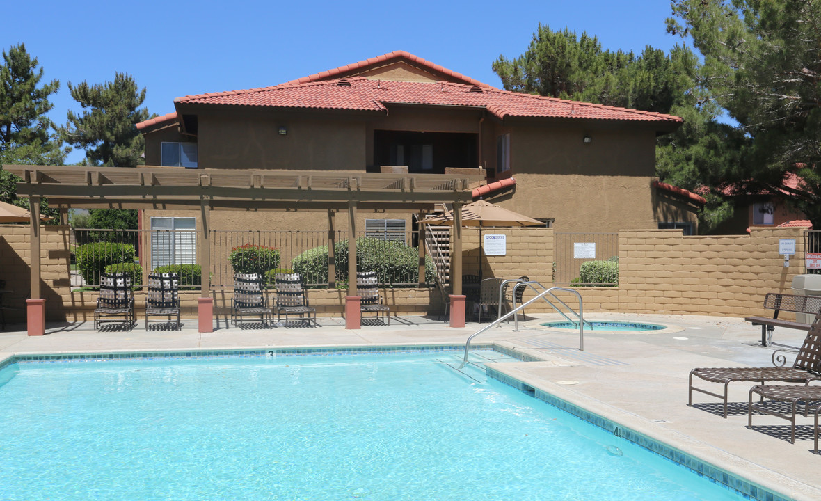 The Arches at Regional Center West Apartments in Palmdale, CA - Building Photo