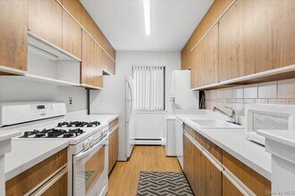 26 Hillside Terrace in White Plains, NY - Building Photo - Building Photo