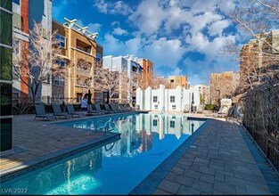 50 E Serene Ave in Las Vegas, NV - Building Photo - Building Photo