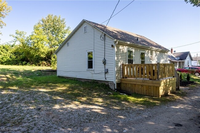 826 Ashland Ct in Barberton, OH - Building Photo - Building Photo