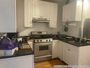 682 Parker St in Boston, MA - Building Photo - Building Photo