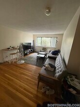 122 Dustin St, Unit 33 in Boston, MA - Foto de edificio - Building Photo