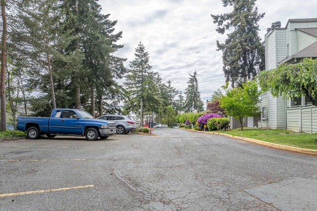 Chelsea Court in Federal Way, WA - Building Photo - Building Photo