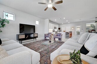 5309a Baythorne Dr in Austin, TX - Building Photo - Building Photo