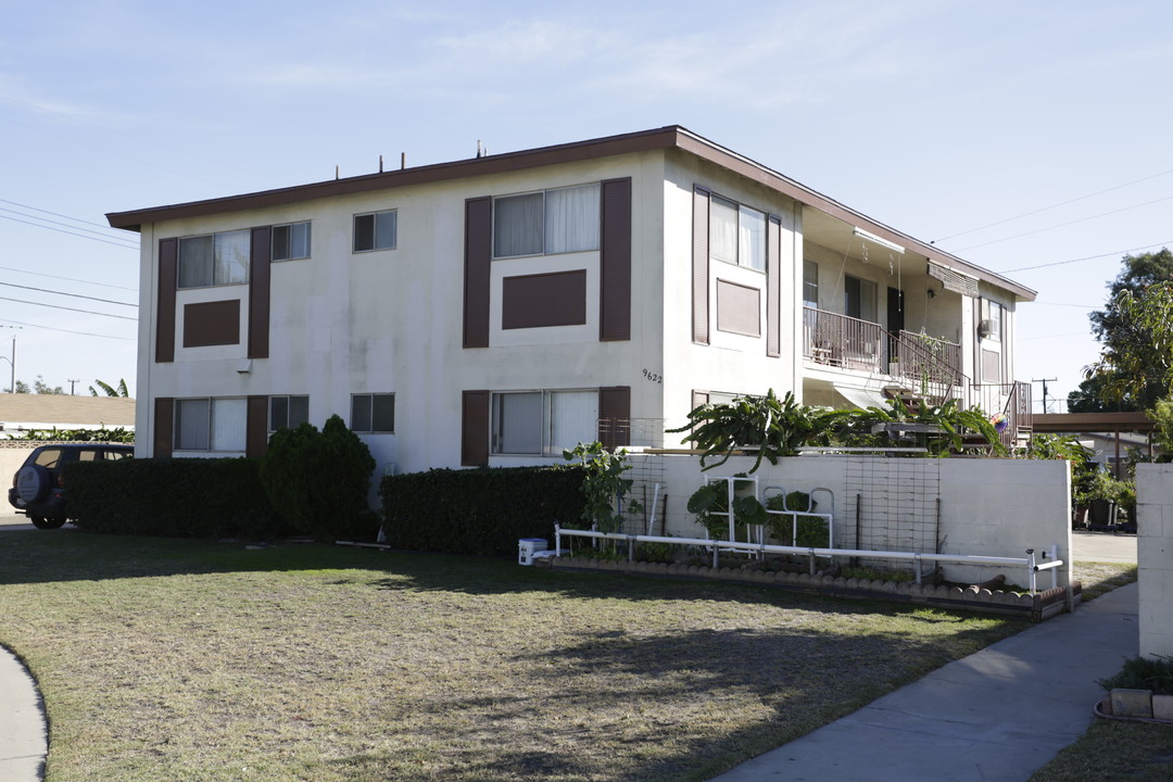 9622 Madison Ave in Westminster, CA - Building Photo