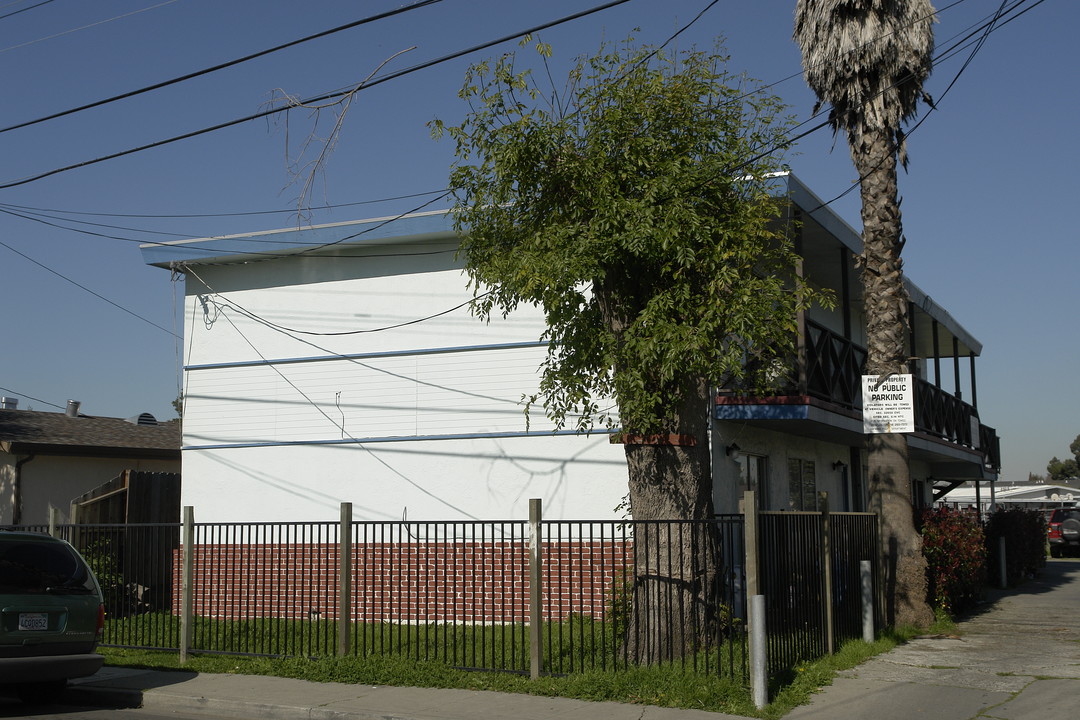 589 Shepherd Ave in Hayward, CA - Foto de edificio