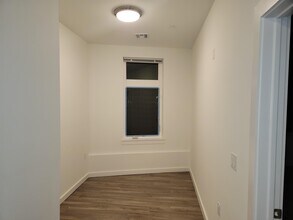61 Virginia Ave in Jersey City, NJ - Building Photo - Building Photo
