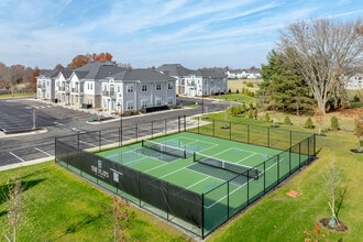 Flats at Powell in Powell, OH - Foto de edificio - Building Photo