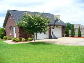 3095 Caitlynn Dr in Sumter, SC - Building Photo - Building Photo