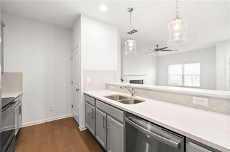 2212 Triple Crown Ln in Lithonia, GA - Building Photo - Building Photo