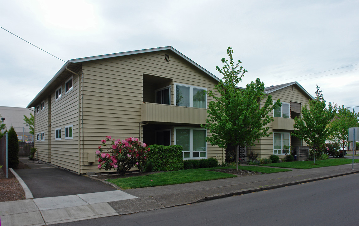 Sandra Anita in Corvallis, OR - Building Photo