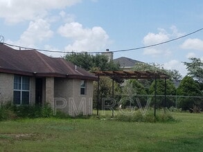 8314 N Val Verde Rd in Donna, TX - Building Photo - Building Photo