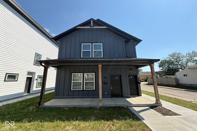 property at 401 N Walcott St