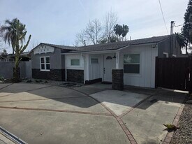 18822 Hart St in Reseda, CA - Building Photo