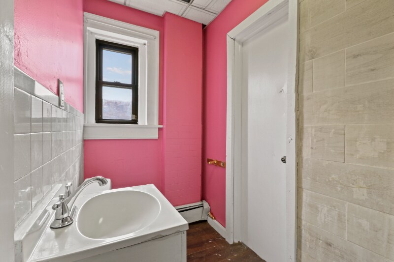 129 N River St in Olyphant, PA - Building Photo