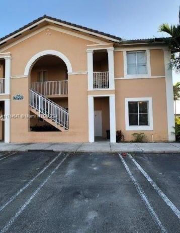 7200 NW 177th St in Hialeah, FL - Building Photo