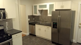 108 Hyde Park Ave, Unit 1 in Boston, MA - Building Photo