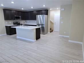 795 Omaggio Pl in Henderson, NV - Building Photo - Building Photo