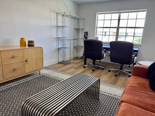 299 SW 7th St in Boca Raton, FL - Building Photo - Building Photo