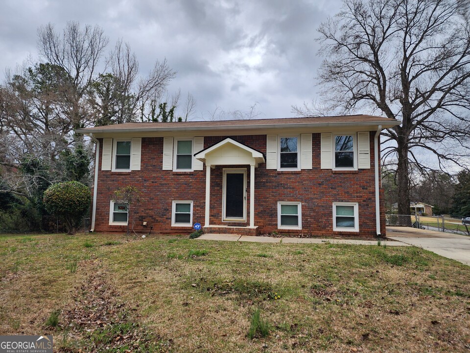 5342 Orly Terrace in Atlanta, GA - Building Photo