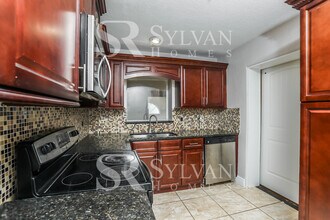 3300 Drake Dr in Orlando, FL - Building Photo - Building Photo