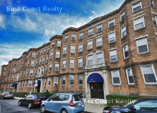 10 Orkney Rd in Boston, MA - Building Photo