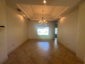 10529 Winrock Dr in Laredo, TX - Building Photo - Building Photo