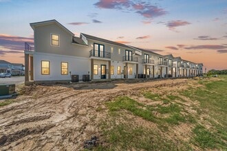 315 Sandstone Ave in Scott, LA - Building Photo - Building Photo