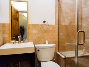 156 W 15th St-Unit -1C in New York, NY - Foto de edificio - Building Photo