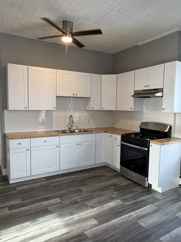 property at 241 Saratoga St