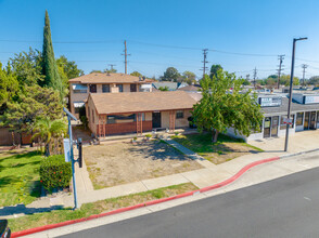 11910 Garfield Ave in South Gate, CA - Building Photo - Building Photo