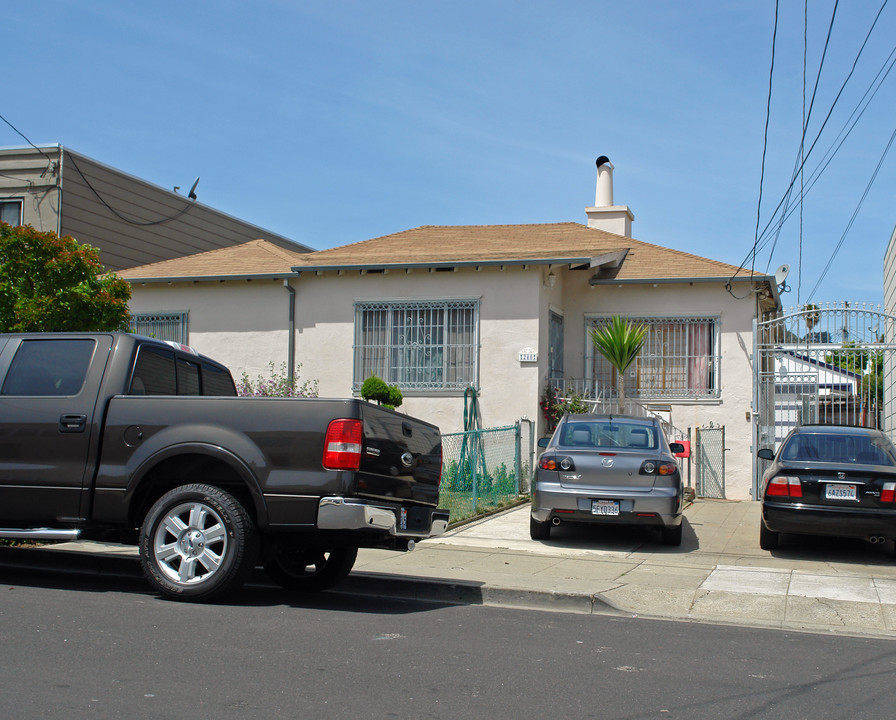 240 Oriente St in Daly City, CA - Foto de edificio