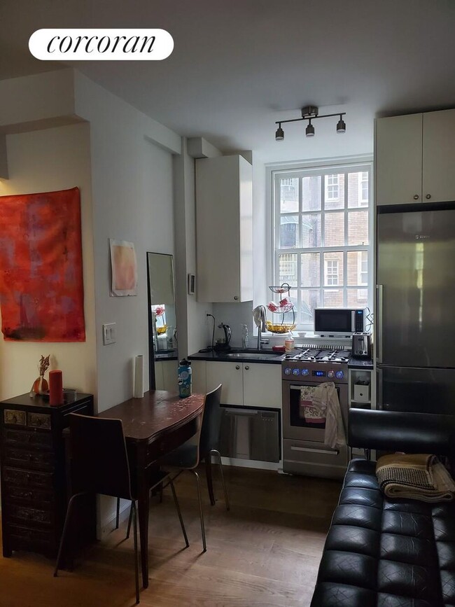 516 E 78th St in New York, NY - Building Photo - Building Photo