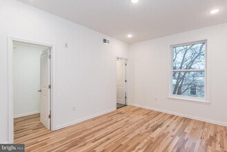 315 N Preston St in Philadelphia, PA - Foto de edificio - Building Photo