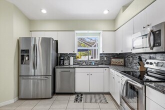 4040 S Cranberry Blvd in North Port, FL - Building Photo - Building Photo