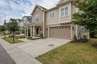 1701 Stratton Dr in Virginia Beach, VA - Building Photo - Building Photo