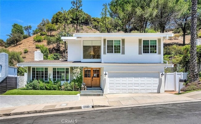 17152 Escalon Dr