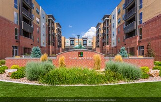 The Aston at University Place Apartamentos