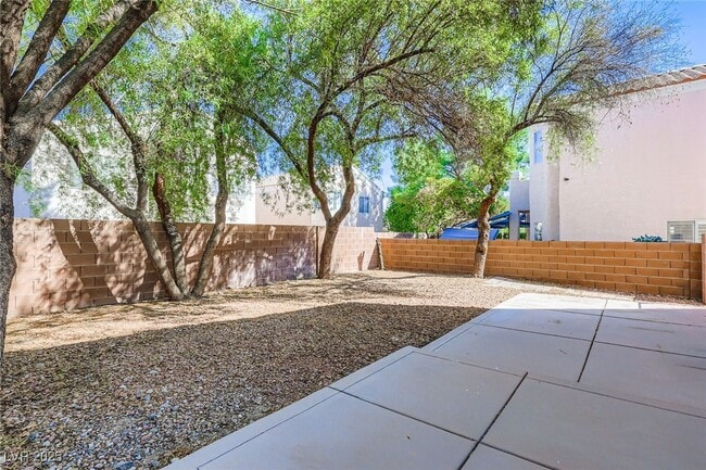 2406 Miki Ct in Henderson, NV - Building Photo - Building Photo