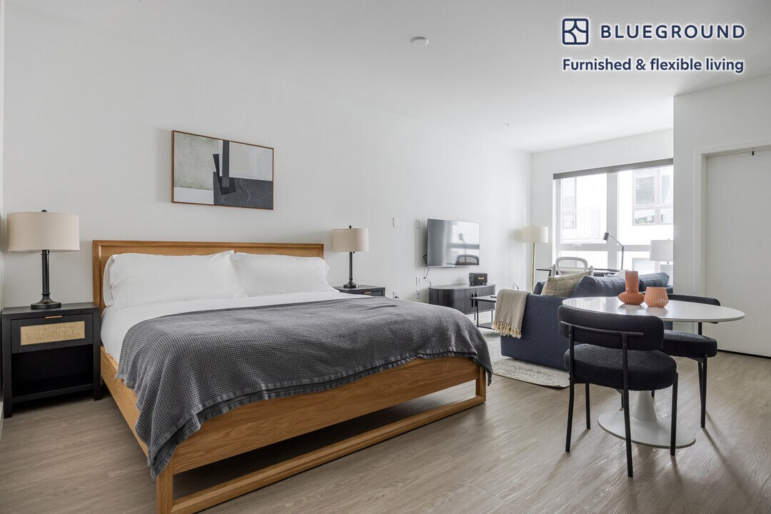 511 S Harbor Blvd, Unit FL5-ID1317 in Los Angeles, CA - Building Photo