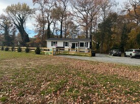 17 Elliott Rd in Annapolis, MD - Building Photo