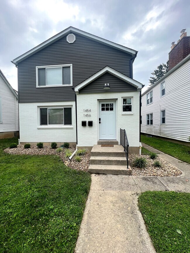 1454 Ashland Ave, Unit 1454 Lower in Columbus, OH - Building Photo - Building Photo