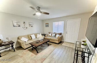 102 Linda Marie Ln in Panama City Beach, FL - Building Photo - Building Photo