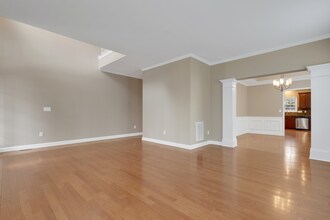 924 Bentbury Way in Cary, NC - Building Photo - Building Photo
