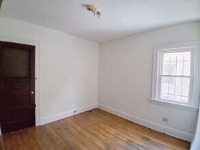 13705 Glendale Ave in Cleveland, OH - Building Photo - Building Photo