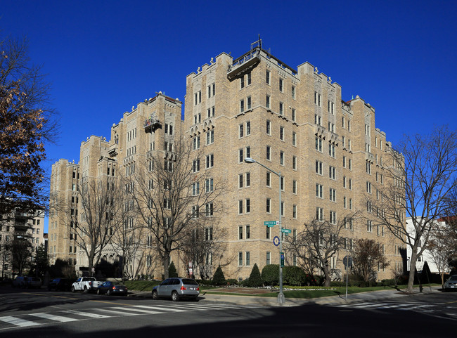 2101 Connecticut Ave NW in Washington, DC - Foto de edificio - Building Photo