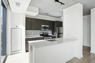 1313 S Wabash Ave in Chicago, IL - Building Photo - Building Photo