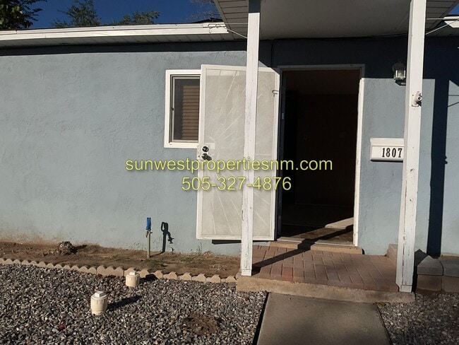 1807 N Cochiti Ave in Farmington, NM - Foto de edificio - Building Photo